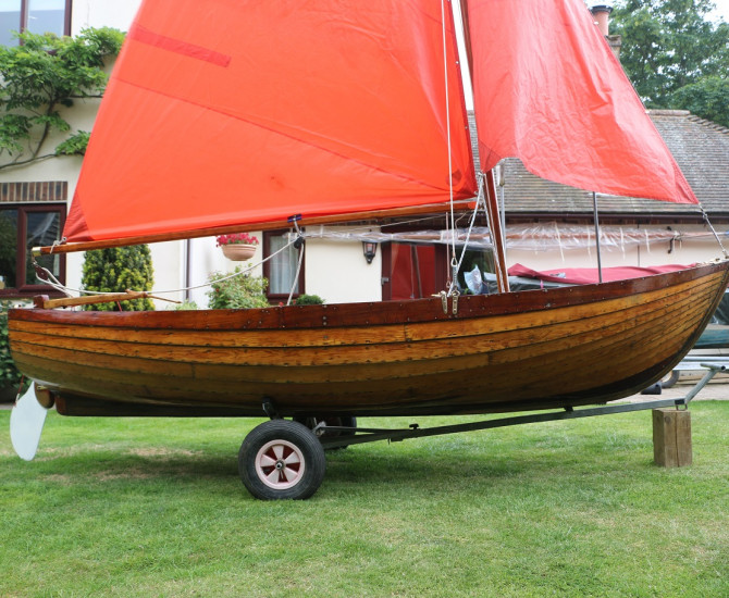 12′ traditional sailing dinghy