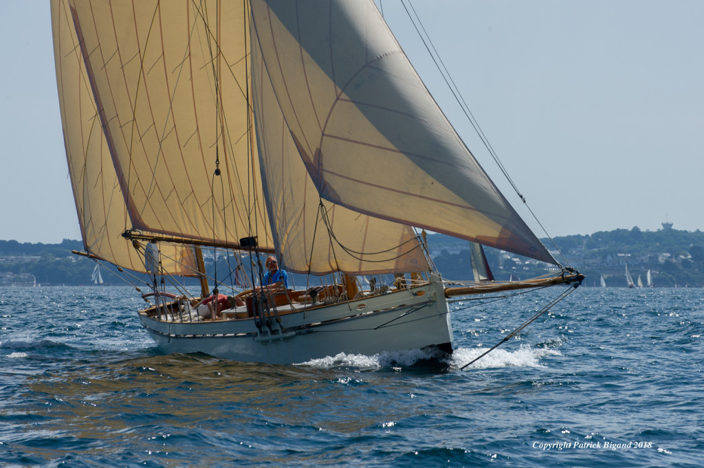 Camper and Nicholson Gaff Yawl For Sale | Wooden Ships Yacht Brokers