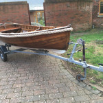 Clinker plywood rowing dinghy