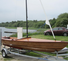 Wooden racing keel boat