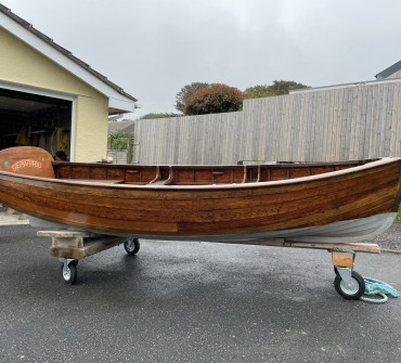 Clinker rowing dinghy for sale