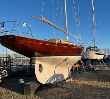 Classic wooden Danelgeld class sloop yacht for sale